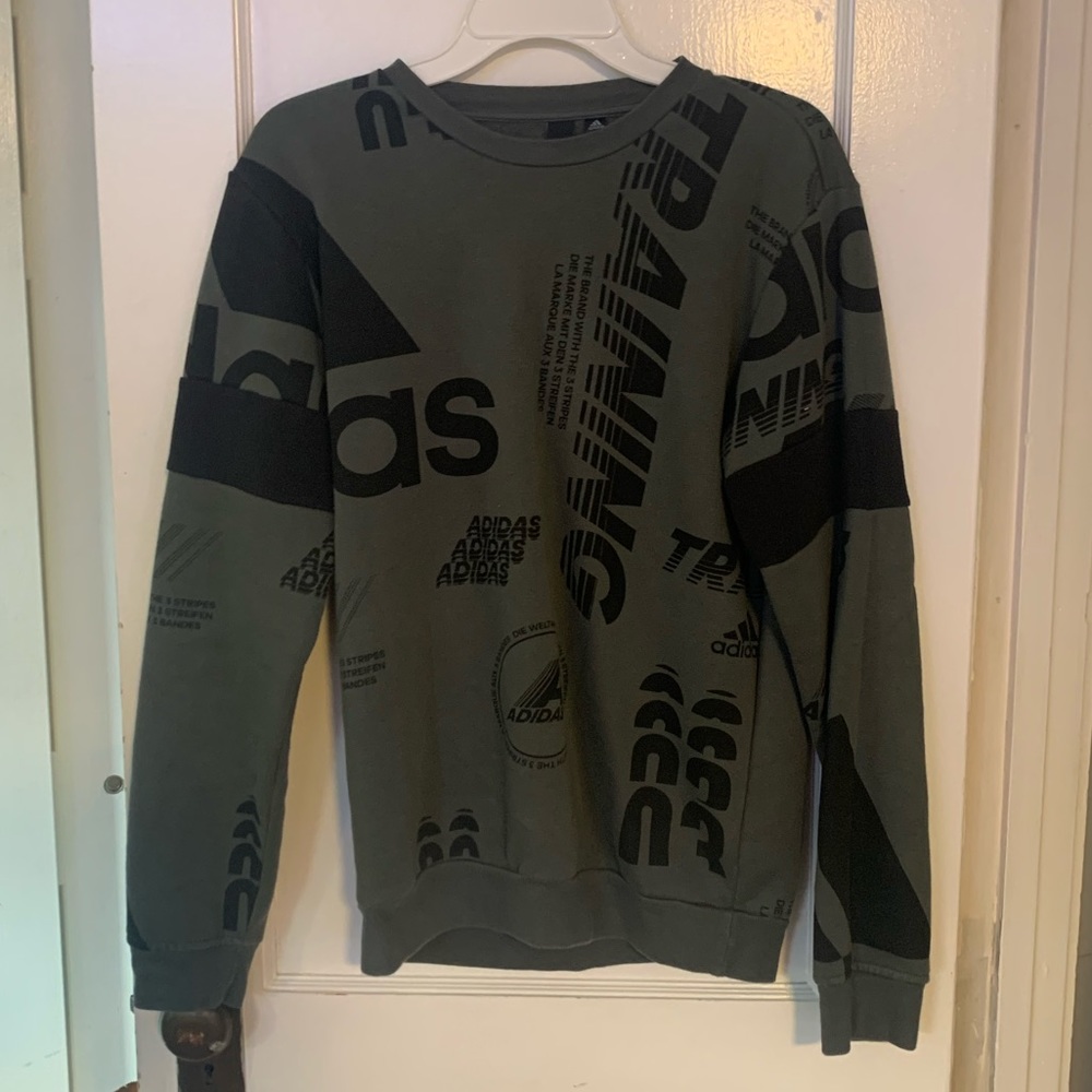 🪐MEN’S ADDIDAS ALL-OVER PRINT CREWNECK🪐